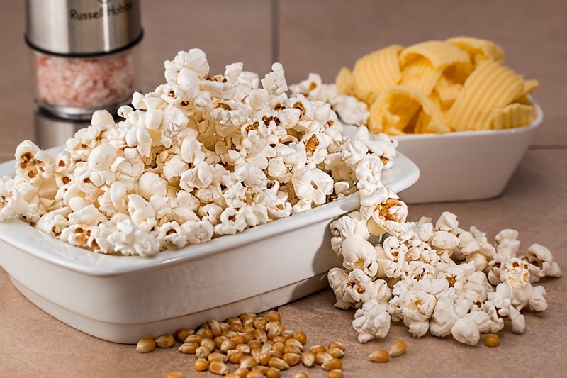 5 Benefits to owning a Popcorn Machine - Food Corner