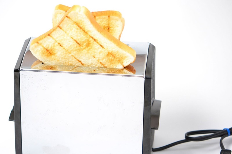 Benefits to Investing in a Larger Toaster