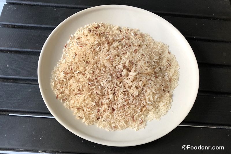 How to dry leftover rice